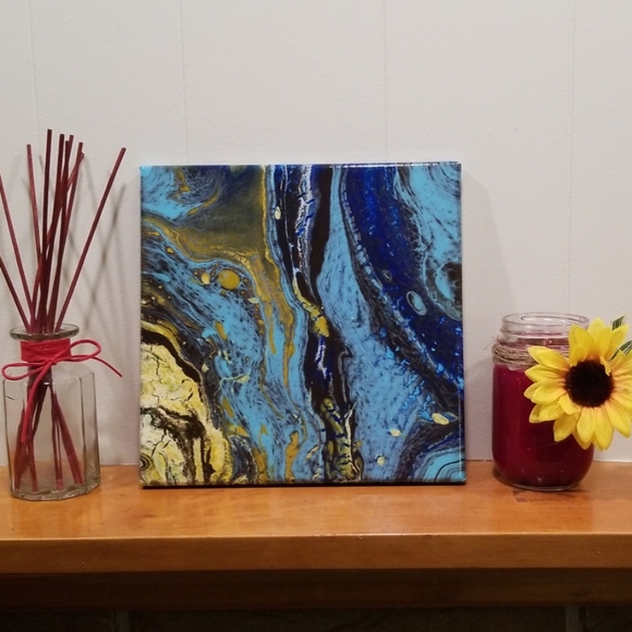 10"x10" Handmade paint pour - Picture 7 of 7